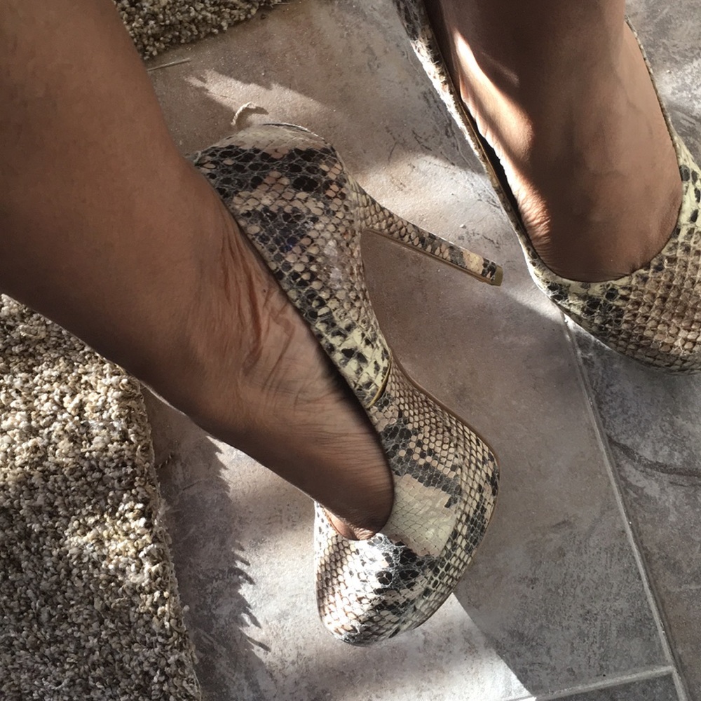 Printed platform heels